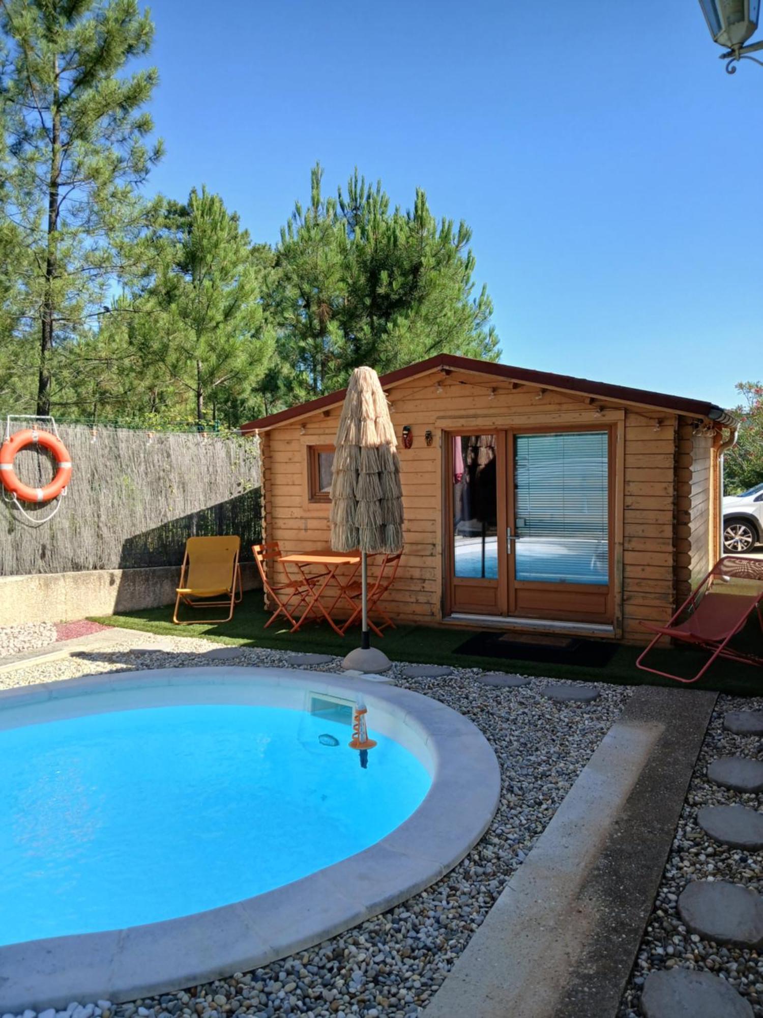Chalet Charmant Avec Piscine Mercuer Екстер'єр фото