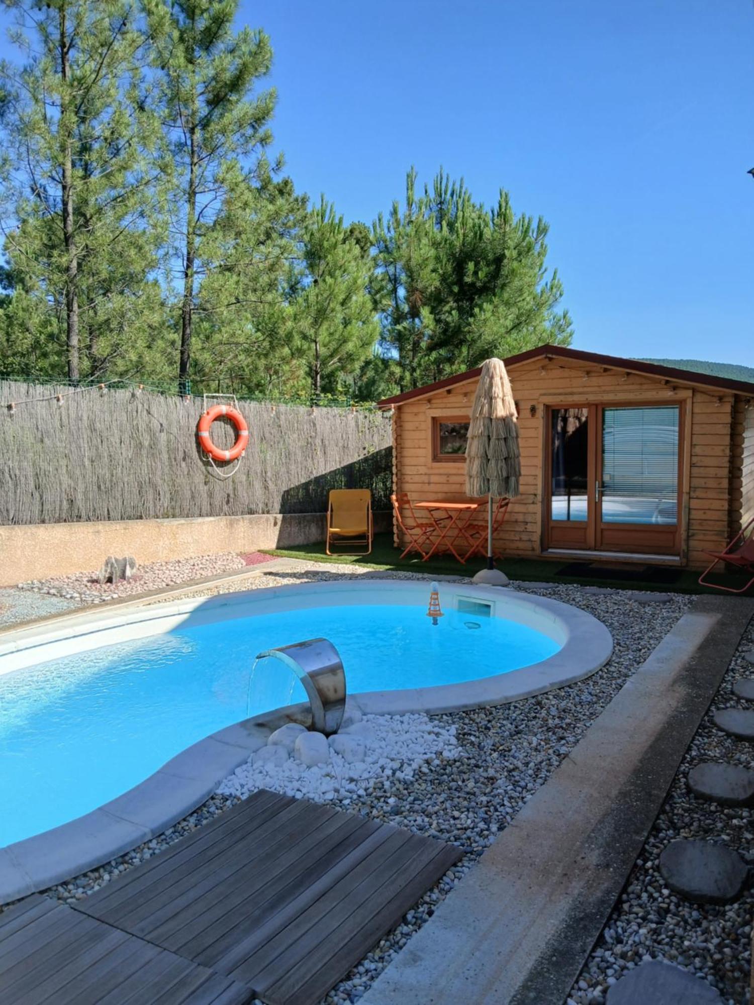 Chalet Charmant Avec Piscine Mercuer Екстер'єр фото
